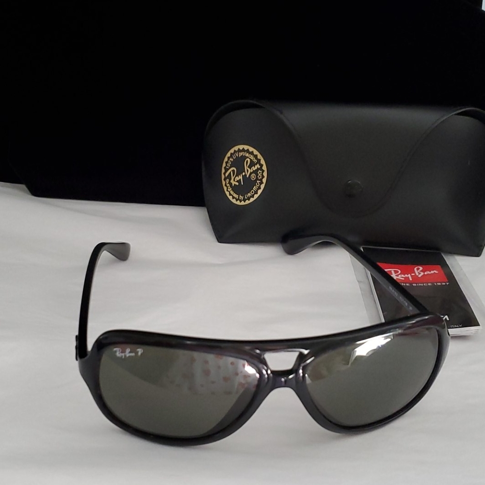 RAY BAN RB4162 POLARIZED CAT 5000 CLASSIC LIKE NEW